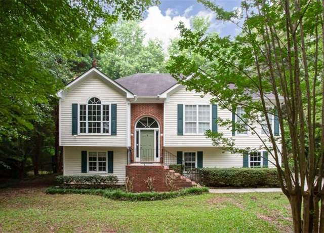 Property at 2975 Summit Ln, Monroe, GA 30655, 4 beds, 3 baths