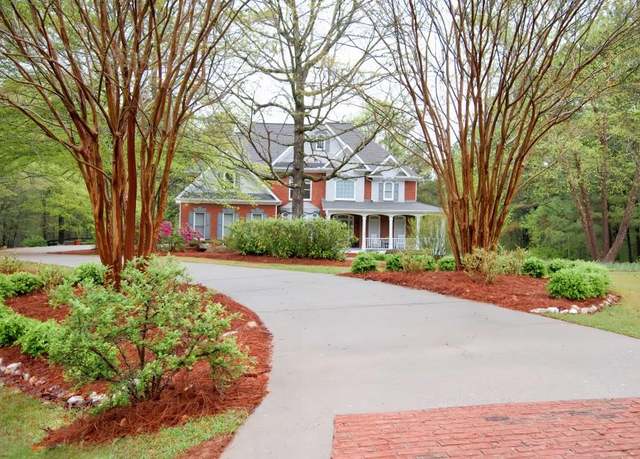 Property at 8030 Eagle Lake Vw, Cumming, GA 30028, 5 beds, 5.5 baths