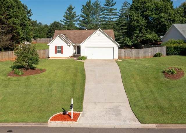 Property at 6325 Stephens Way, Cumming, GA 30041, 3 beds, 2 baths