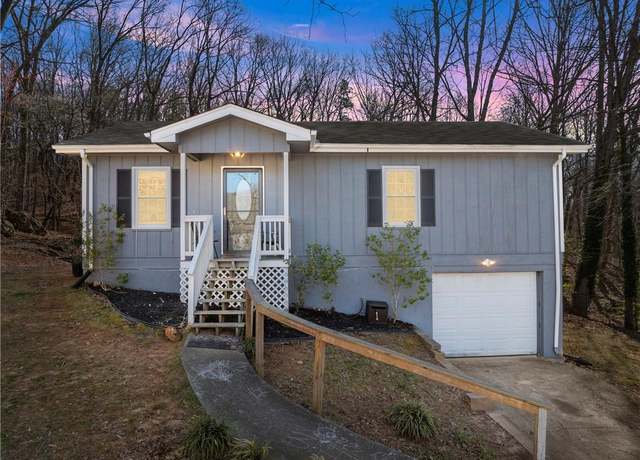 Property at 288 Garrison Dr, Cleveland, GA 30528, 3 beds, 2 baths