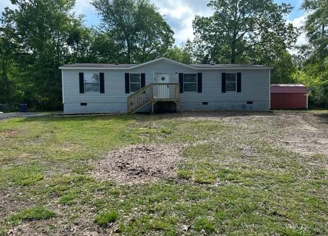 Property at 99 Applewood Ln, Chatsworth, GA 30705, 3 beds, 2 baths