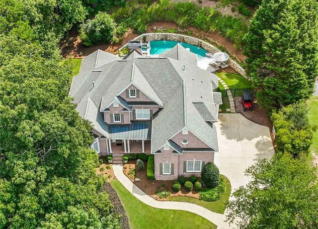 Property at 10275 Worthington Mnr, Suwanee, GA 30024, 4 beds, 4.5 baths