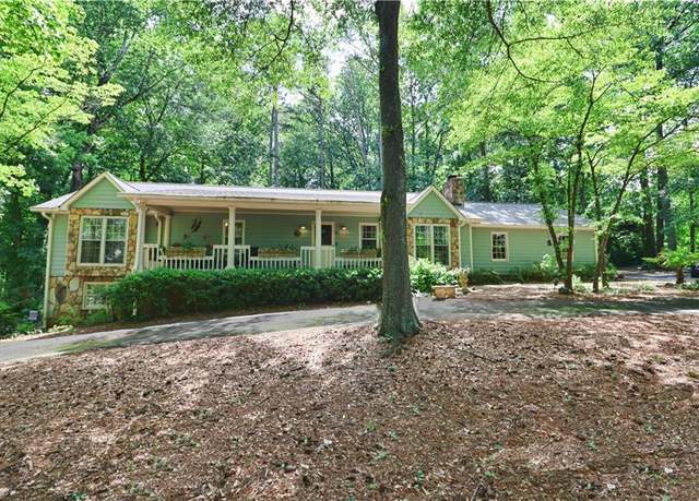 Property at 3320 Bryant Ln, Marietta, GA 30066, 5 beds, 3 baths