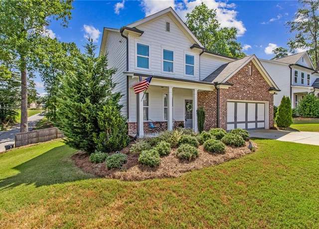 Property at 253 N Gwinnett St, Buford, GA 30518, 4 beds, 2.5 baths