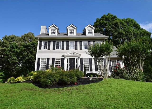 Property at 5040 Puritan Dr, Sugar Hill, GA 30518, 3 beds, 2.5 baths