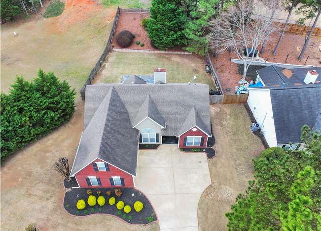 Property at 2112 Little River Dr, Suwanee, GA 30024, 4 beds, 2 baths