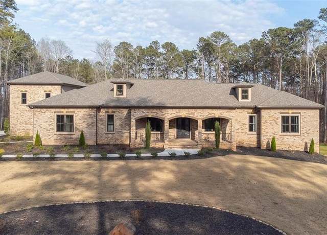 Property at 1380 SW Elva Dr SW, Atlanta, GA 30331, 8 beds, 9.5 baths