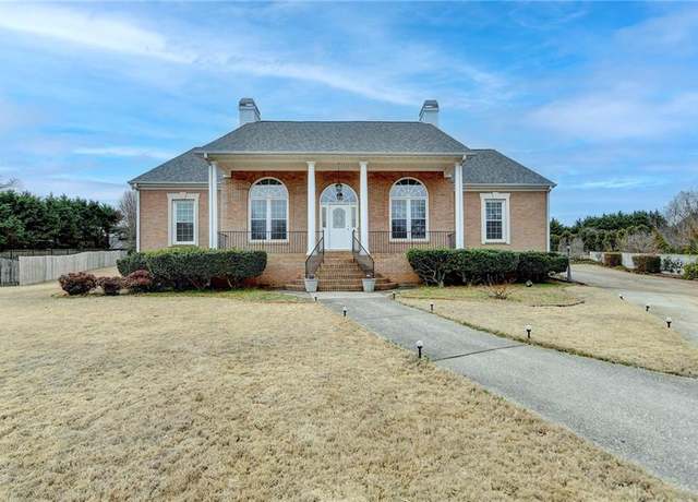 Property at 2860 Chardonnay Ln, Cumming, GA 30041, 3 beds, 2 baths