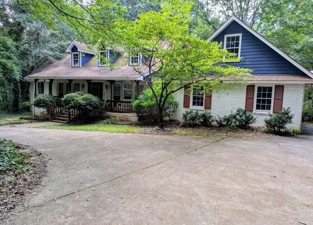 Property at 132 Bridget Dr, Hampton, GA 30228, 4 beds, 2.5 baths