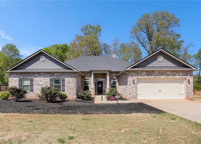Property at 6092 Creekside View Ln, Clermont, GA 30527, 4 beds, 2.5 baths