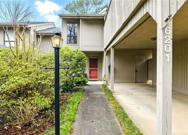 Property at 6201 Willow Run Rd, Peachtree Corners, GA 30092, 3 beds, 2.5 baths