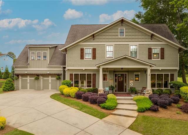 Property at 525 E Main St, Buford, GA 30518, 5 beds, 3.5 baths