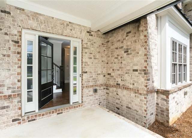 Property at 1300 Winfair Ln NE, Brookhaven, GA 30329, 5 beds, 4 baths