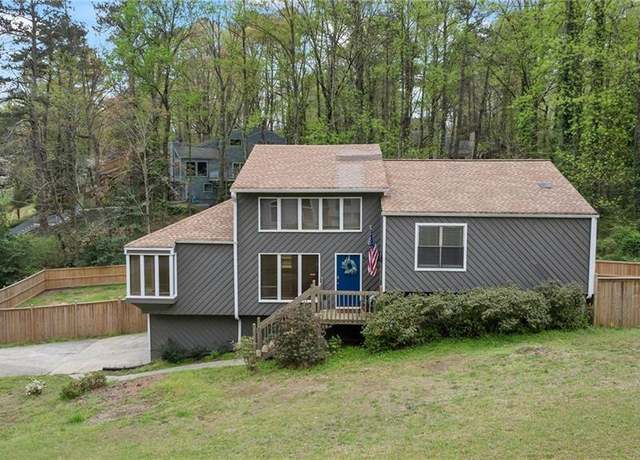 Property at 700 Bayliss Dr, Marietta, GA 30068, 4 beds, 3 baths