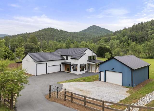 Property at 94 Tuckaluge Crk, Clayton, GA 30525, 4 beds, 4.5 baths