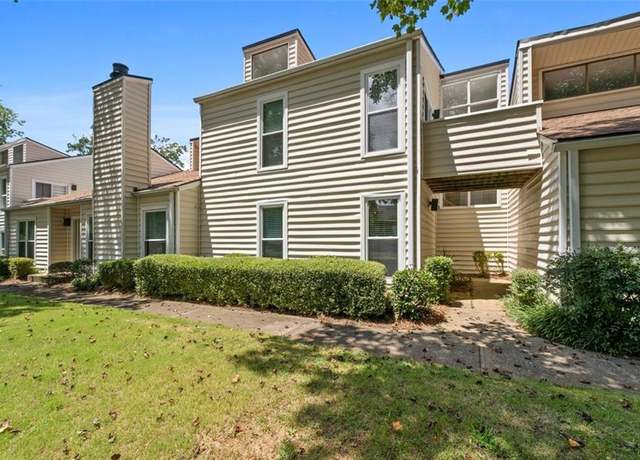 Property at 608 Serramonte Dr, Marietta, GA 30068, 3 beds, 3 baths