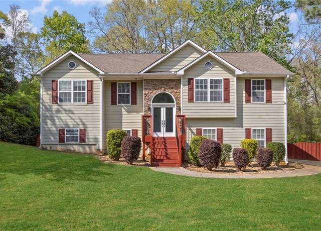 Property at 6332 Fairoaks Pl, Douglasville, GA 30135, 4 beds, 2.5 baths