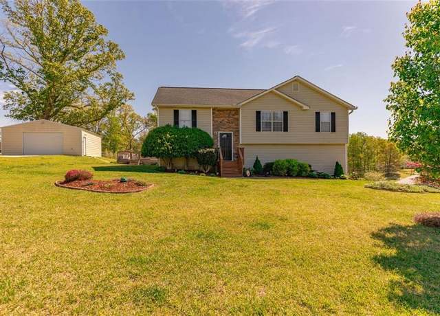 Property at 15 Cobblestone Ct, Douglasville, GA 30134, 4 beds, 2 baths