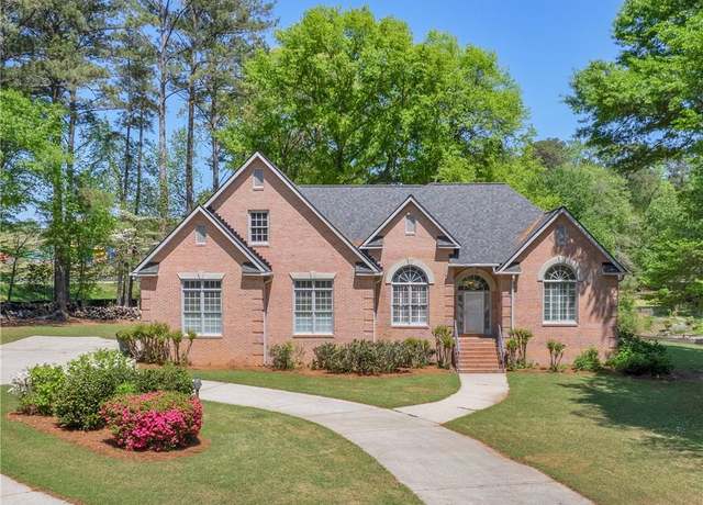 Property at 8560 Canal Dr, Jonesboro, GA 30236, 3 beds, 3 baths