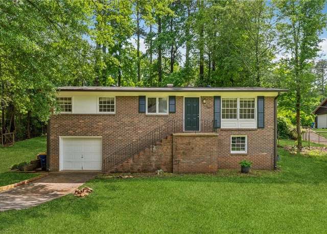 Property at 2015 Twelve Oaks Cir NW, Kennesaw, GA 30144, 3 beds, 2 baths