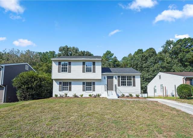 Property at 5549 Pine Gate Dr, Atlanta, GA 30349, 5 beds, 3 baths