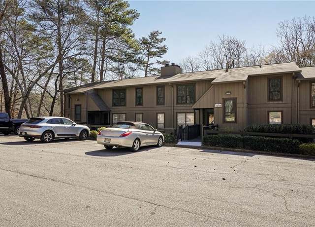 Property at 2201 Cumberland Ct SE, Smyrna, GA 30080, 2 beds, 2 baths