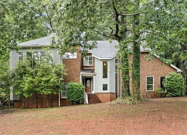 Property at 175 River Run, Roswell, GA 30075, 4 beds, 2.5 baths