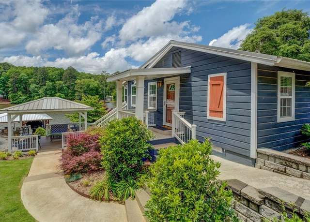 Property at 22 Waters Bridge Cir, Covington, GA 30014, 3 beds, 2 baths