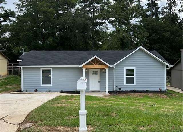 Property at 6066 Creekford Dr, Lithonia, GA 30058, 3 beds, 2 baths