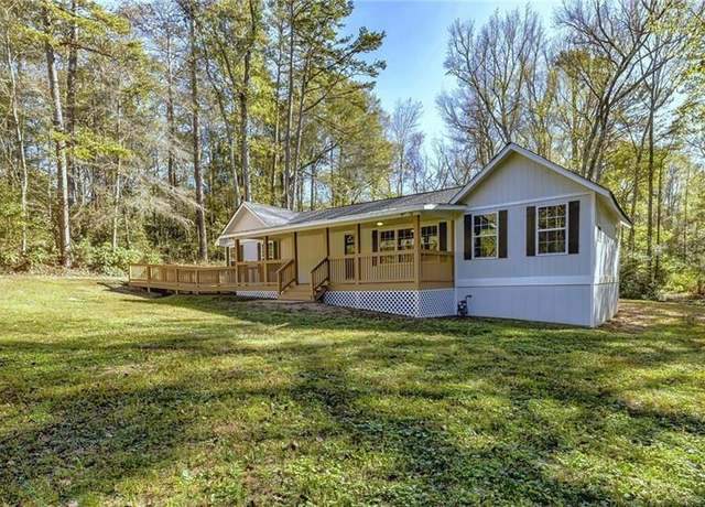 Property at 840 Highway 34 W, Newnan, GA 30263, 3 beds, 2 baths