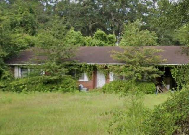 Property at 2766 Jeannie St, Valdosta, GA 31601, 2 beds, 2 baths