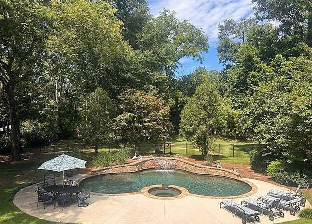 Property at 3847 Sweet Bottom Dr, Duluth, GA 30096, 4 beds, 5.5 baths