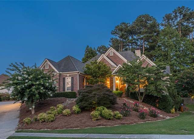 Property at 3380 Vista Creek Dr, Dacula, GA 30019, 5 beds, 3.5 baths