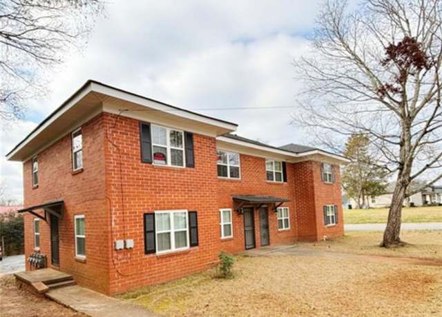 Property at 300 Mallory St, Thomaston, GA 30286, 4 beds, 3 baths