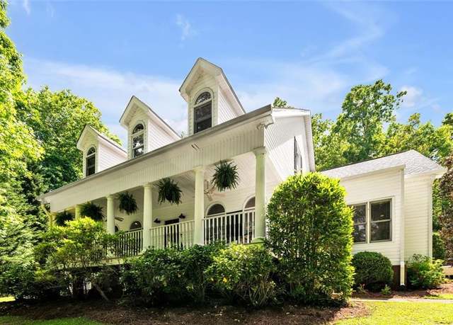 Property at 7212 Avalon Dr, Douglasville, GA 30135, 4 beds, 4.5 baths