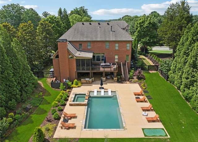 Property at 560 Arcaro Dr, Milton, GA 30004, 6 beds, 6.5 baths