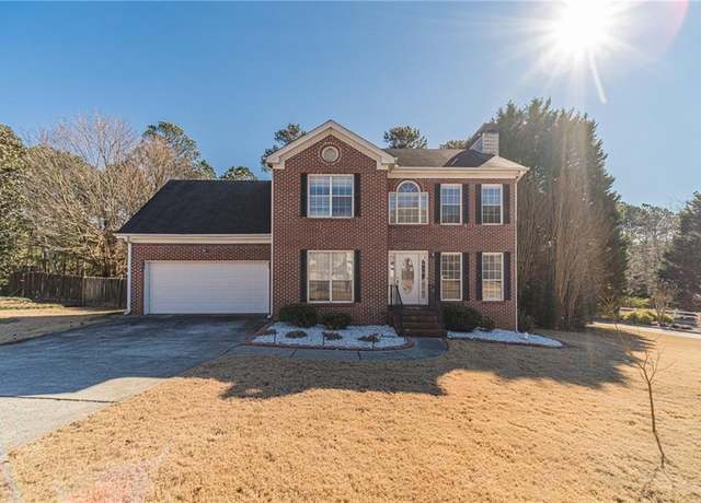 Property at 241 Rockingham Dr, Loganville, GA 30052, 3 beds, 2.5 baths