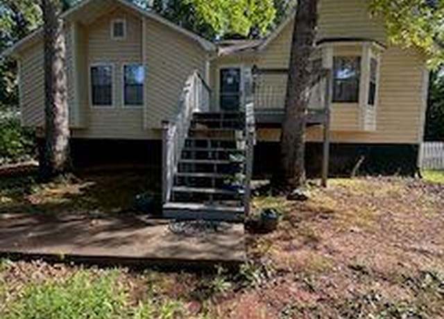 Property at 4050 Willow Ridge Rd, Douglasville, GA 30135, 3 beds, 2 baths