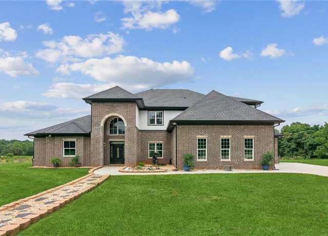 Property at 1118 Marlow Rd, Maysville, GA 30558, 6 beds, 5.5 baths