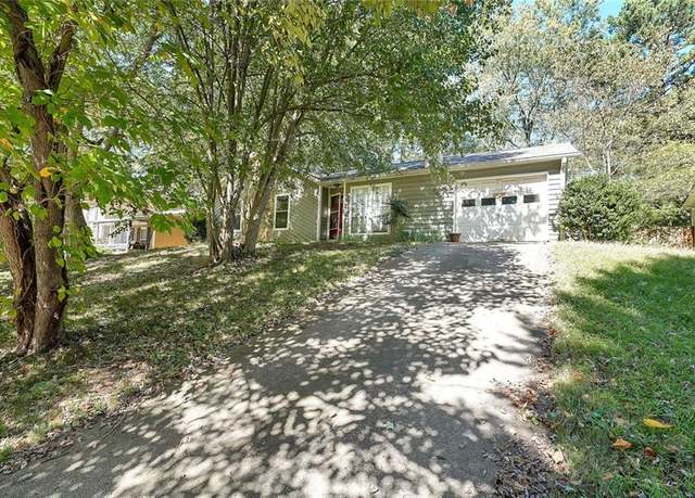 Property at 3884 Wood Path Dr, Stone Mountain, GA 30083, 3 beds, 2 baths