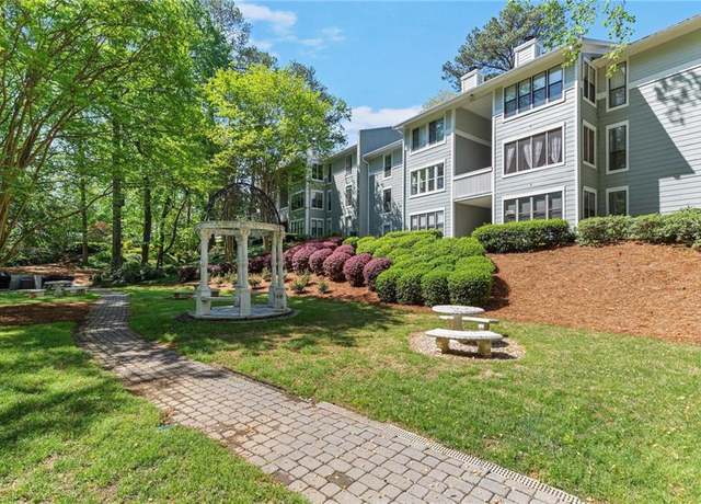 Property at 305 Summit North Dr NE #305, Atlanta, GA 30324, 1 bed, 1 bath