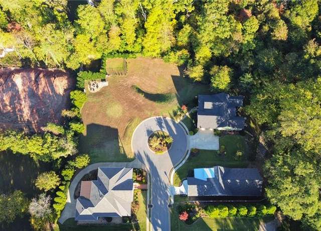 Property at 148 Village Dr, Clarkesville, GA 30523