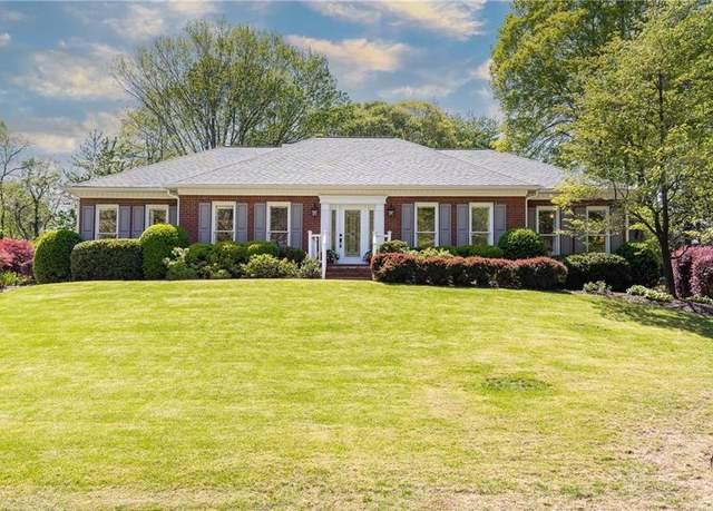 Property at 4579 Blakedale Cir NE, Roswell, GA 30075, 3 beds, 2.5 baths