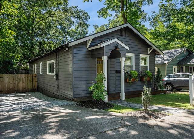 Property at 940 Gress Ave SE, Atlanta, GA 30312, 2 beds, 2 baths