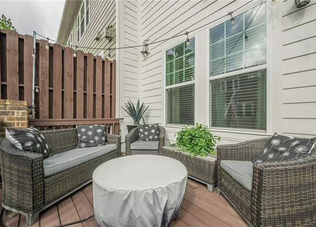Property at 719 Topsail Ln, Alpharetta, GA 30005, 2 beds, 3 baths
