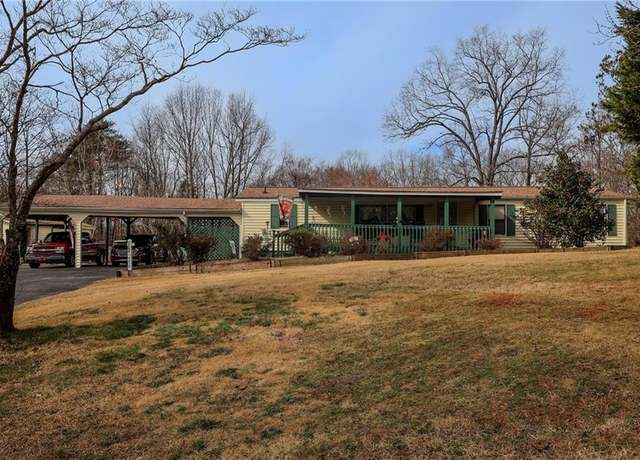 Property at 5368 Old Winder Hwy, Braselton, GA 30517, 1 bed, 2 baths