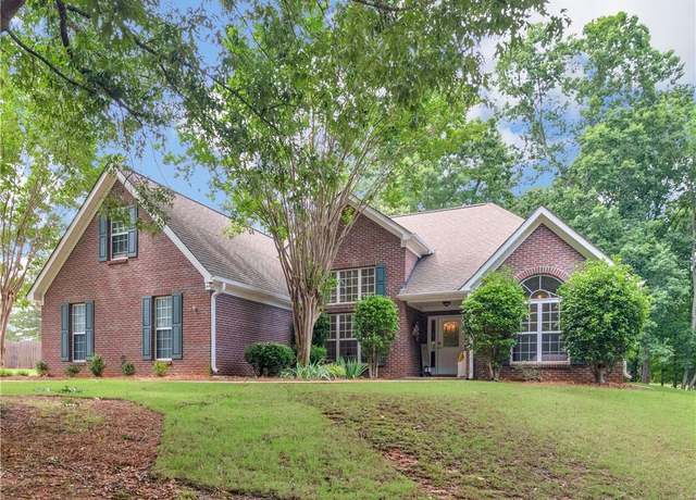 Property at 1585 Lake Dow Rd, Mcdonough, GA 30252, 4 beds, 2 baths