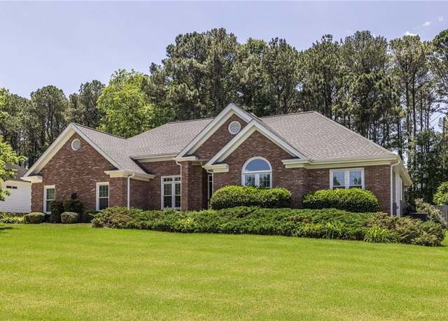 Property at 3845 Glen Ian Dr, Loganville, GA 30052, 3 beds, 2 baths