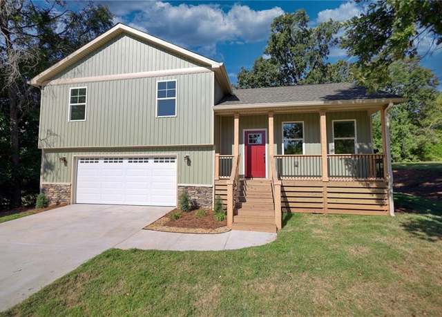 Property at 520 Mountainview Dr, Covington, GA 30016, 3 beds, 2 baths