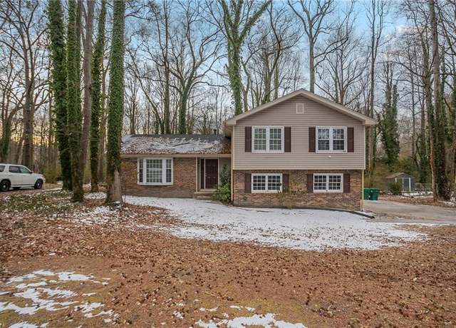 Property at 2026 Morris Dr, Riverdale, GA 30296, 3 beds, 1.5 baths